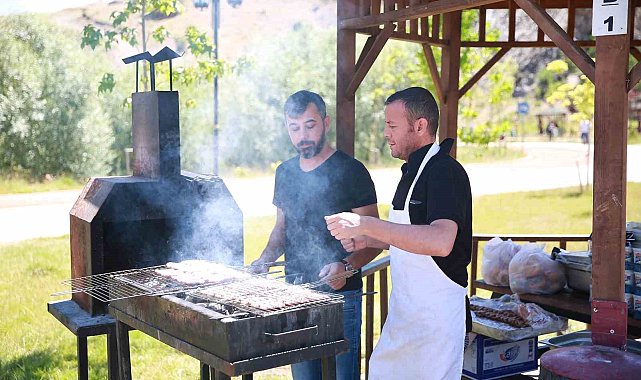 Huzurevi sakinleri Kösrelik'te piknik yaptı