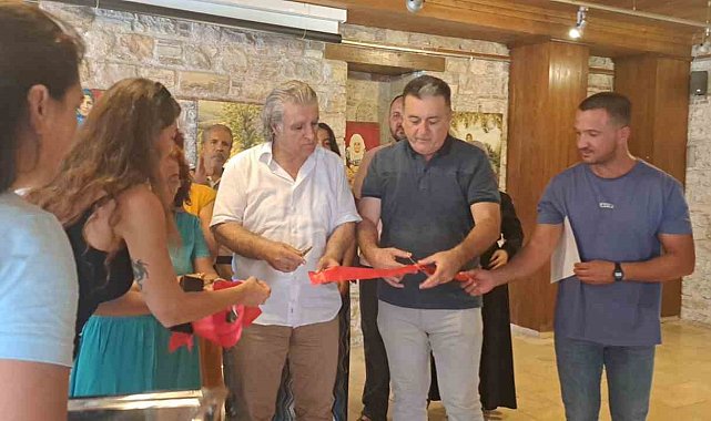İbramaki Sanat Galerisi iki sergiye ev sahipliği yapıyor