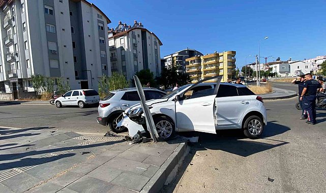 İki otomobilin çarpıştığı kazada 1,5 yaşındaki bebek yaralandı