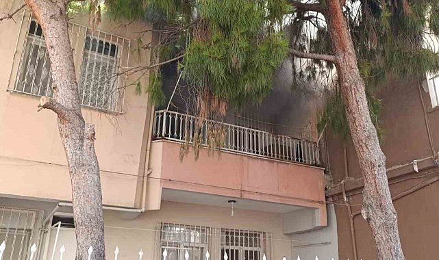 İskenderun'da 2 katlı evde yangın
