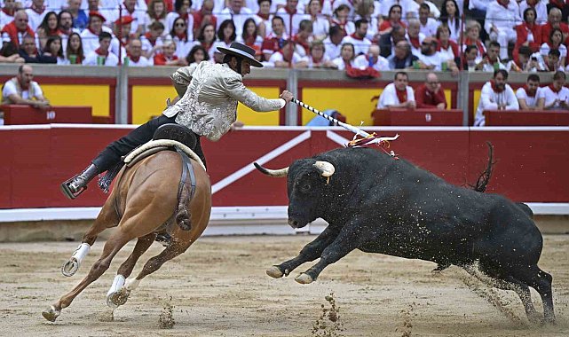 İspanya'daki boğa koşusunda 6 kişi yaralandı
