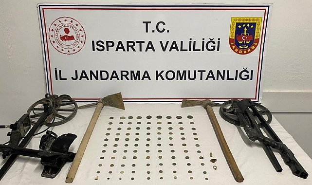 Isparta'da tarihi eser operasyonu: 102 adet tarihi eser ele geçirildi