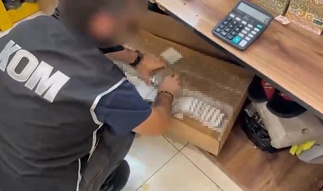 İzmir'de kaçakçılara büyük operasyon: 1.5 milyonluk kaçak ürünler ele geçirildi