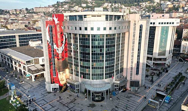 İzmit Belediyesi'nden ruhsat işlemlerini yerine getirmeyen işletmelere uyarı