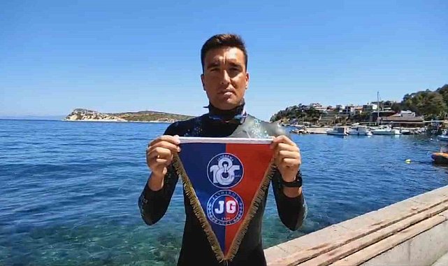 Jandarma Üsteğmen Öztürk, Karaburun'dan Foça'ya yüzdü