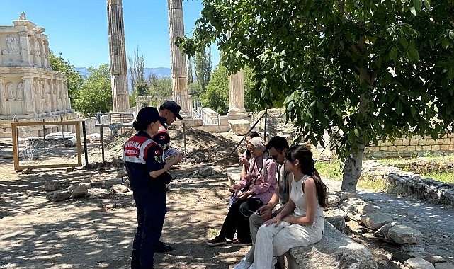 Jandarmadan antik kentte orman yangını bilgilendirmesi