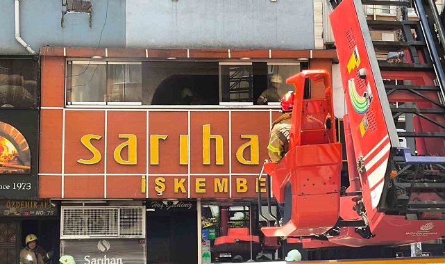 Kağıthane'de işkembecide korkutan baca yangını