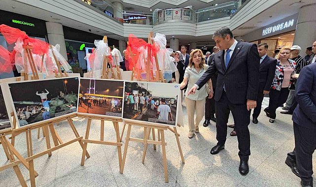 Karabük'te "15 Temmuz" konulu fotoğraf ve resim sergisi açıldı