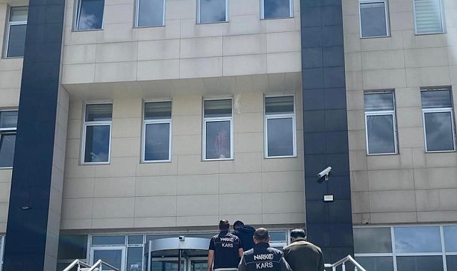 Kars'ta uyuşturucu taciri 2 kişi tutuklandı