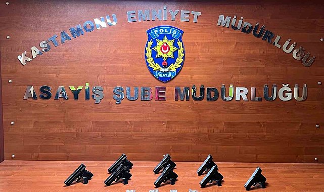 Kastamonu&#039;da 8 adet ruhsatsız tabanca ele geçirildi: 2 gözaltı