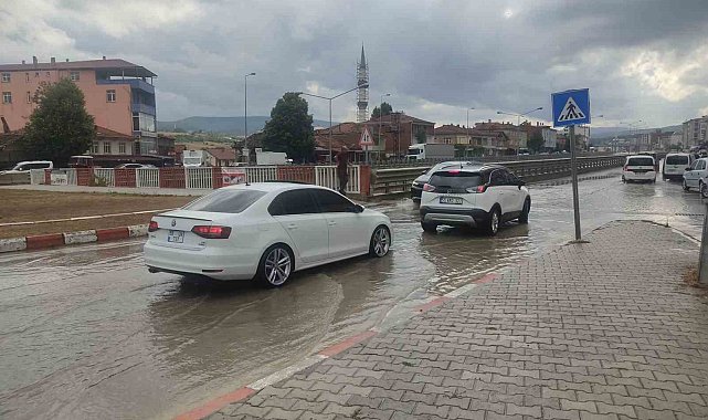 Kavak'ta sağanak yağış
