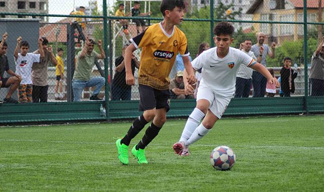 Kayserispor U11 takımı şampiyon oldu