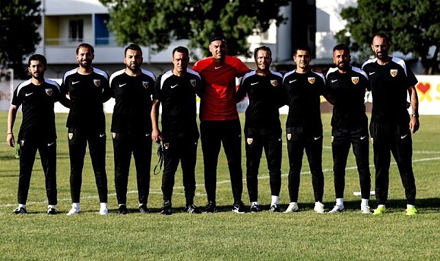 Kayserispor'da teknik ekip 8 kişi