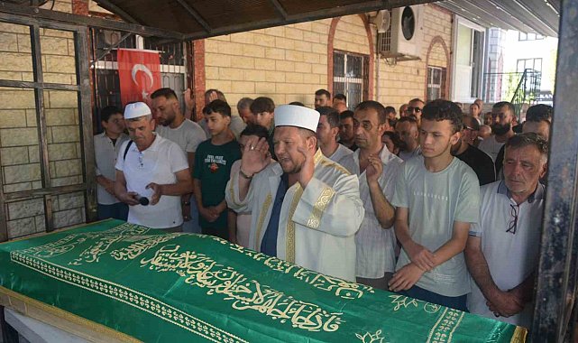 Kazada ölen motosiklet sürücüsü son yolculuğuna uğurlandı: Kuryeler kazalara tepki gösterdi