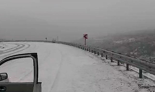 Kemaliye&#039;de sağanak ve dolu yağışı etkili oldu