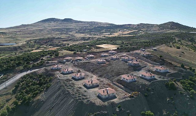 Kilis&#039;te depremzedeler için yapılan köy konutlarının inşası sürüyor