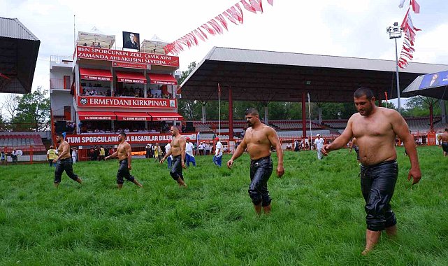 Kırkpınar'da ilk gün müsabakaları tamamlandı: Güreşecek 40 başpehlivan belli oldu
