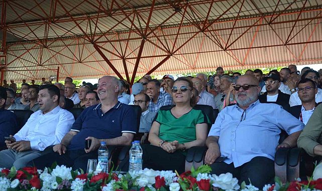 Kocaelili pehlivanları desteklemek için Edirne'ye gitti