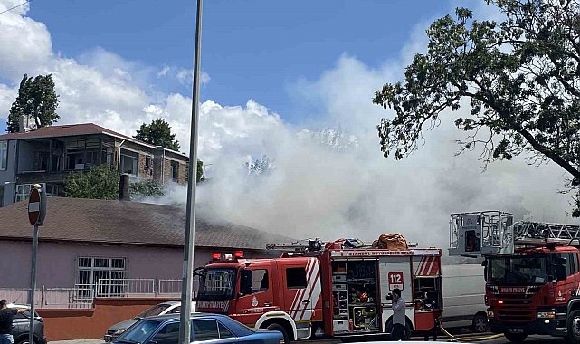 Küçükçekmece'de Cem evinde yangın korkuttu
