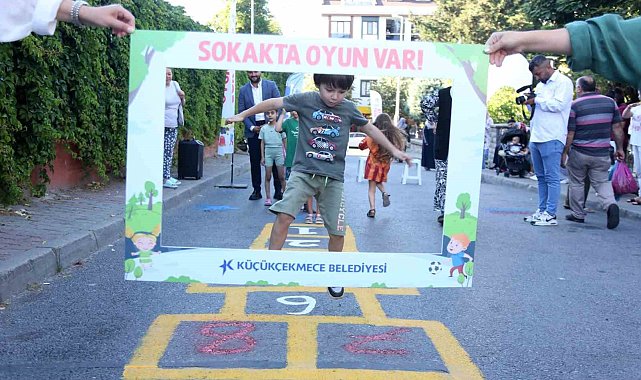 Küçükçekmece'de oyun başladı, sokaklar, çocuk sesleriyle şenlendi