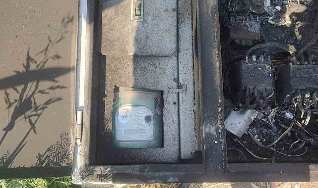 Kumlu'da elektrik panosunda çıkan yangın söndürüldü
