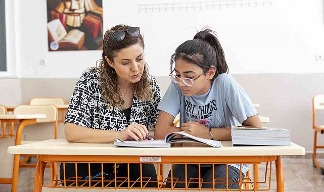 Kurs merkezleri dezavantajlı bölgelerde öğrencilere umut ışığı olmayı sürdürüyor