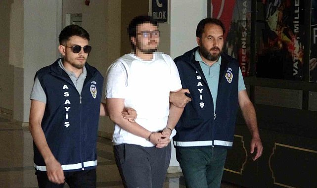 Kütahya'da annesini ve üvey babasını öldüren zanlı adliyeye sevk edildi