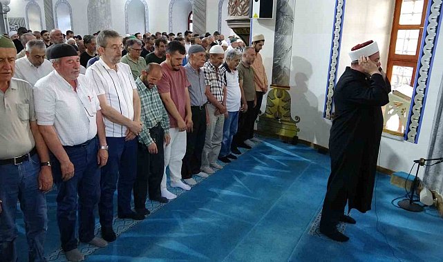 Kütahya'da şehit Haniye için dua ve gıyabi cenaze namazı