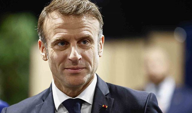 Macron: "Cumhuriyet değerlerine inanan tüm siyasi güçleri, çoğunluk oluşturmak için samimi ve dürüst bir diyaloğa davet ediyorum"