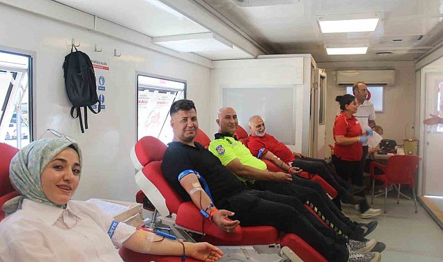 Malatya polisinden 15 Temmuz anısına kan bağışı