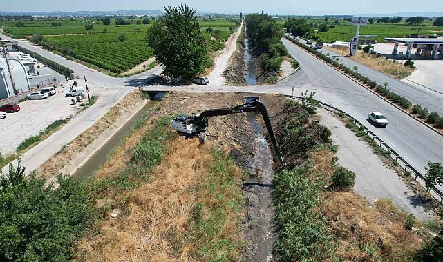 MASKİ'den çiftçiyi koruyan dere temizlik çalışması