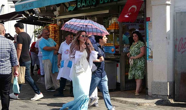 Mega kent İstanbul'da sıcak hava bunalttı