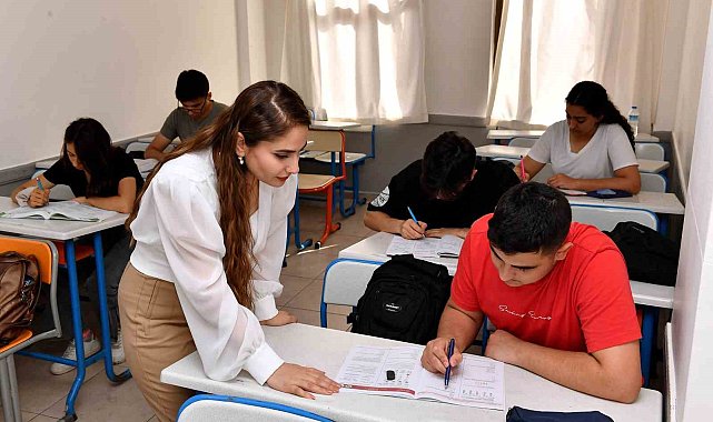 Mersin Büyükşehir Belediyesinin kurs merkezlerinde YKS başarı oranı arttı