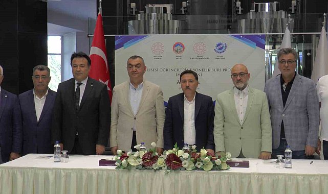 Meslek lisesini seçen başarılı öğrencilere iş insanları sahip çıkacak