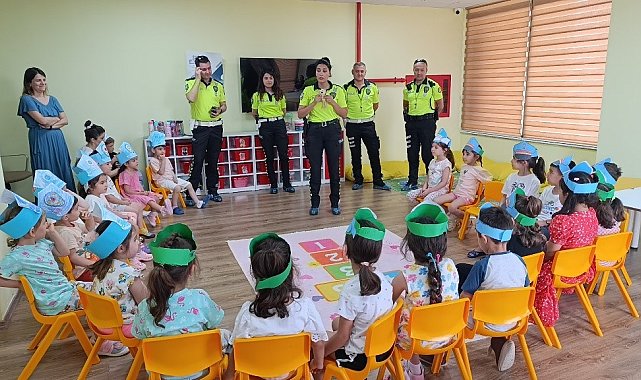 Minikler trafik kurallarını öğrendi