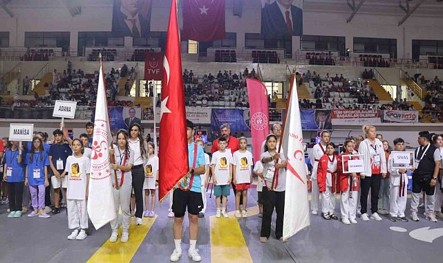 Minikler Türkiye Tekvando Şampiyonası'nın açılış seremonisi yapıldı