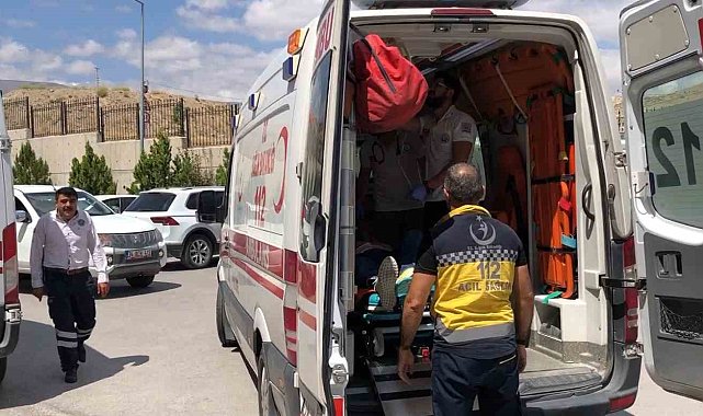 Motosikletler çarpıştı: 1 ölü, 1 yaralı