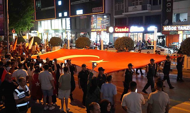 Niğde'de 15 Temmuz fener alayı
