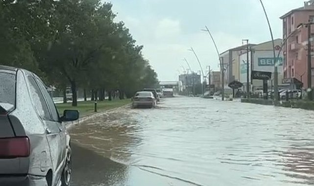 Niğde'de sağanak yağış sele neden oldu
