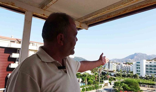 Önce haberde gördü, sonra evinin balkonundan darbeciler ile burun buruna geldi