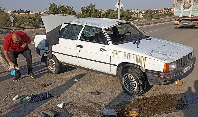 Önündeki araca çarpmamak için manevra yaptı, otomobil takla attı: 2 yaralı