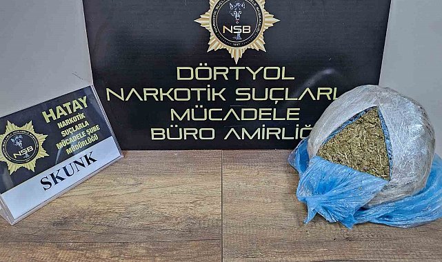 Otobüste yolculuk yapan şahıslardan uyuşturucu çıktı