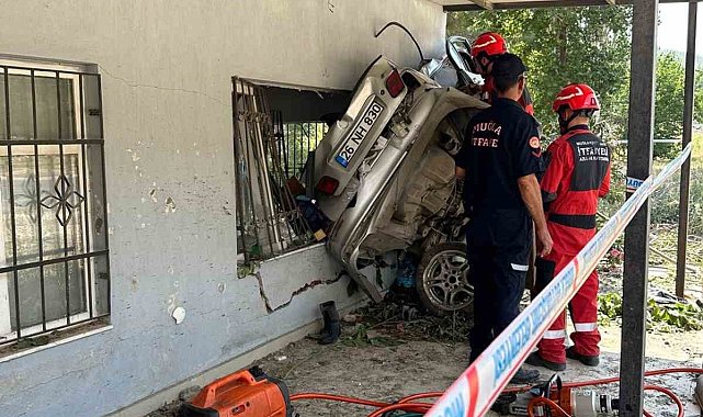 Otomobil yoldan çıktı, sürücü öldü