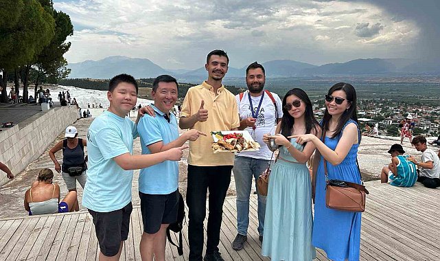 Pamukkale'nin eşsiz güzelliğinde ilk kez kebapla tanıştılar