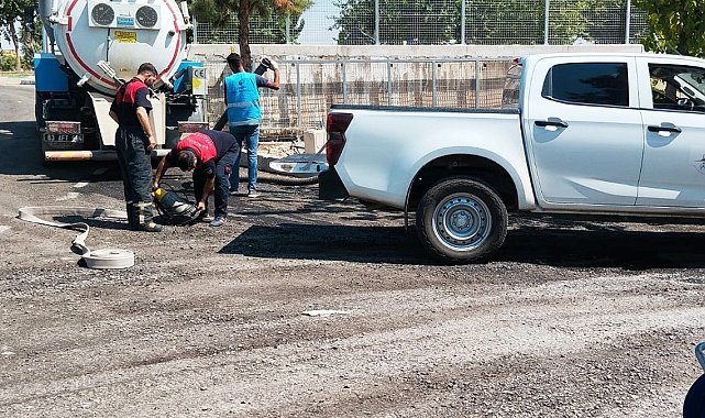 Patlayan su borusu elektrik tedarikini tehlikeye soktu