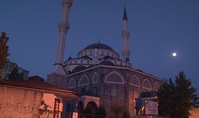 Pendik'te otluk alandaki yangın korkuttu