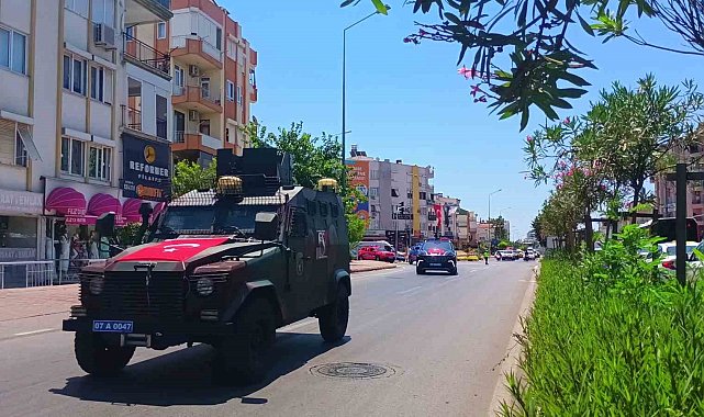Polis, Jandarma ve Sahil Güvenlik'ten 15 Temmuz korteji