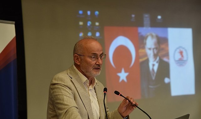 Rektör Ünal: "15 Temmuz sadece bir darbe girişimi değil milletimizin imha edilmesi için planlanmış bir harekettir"