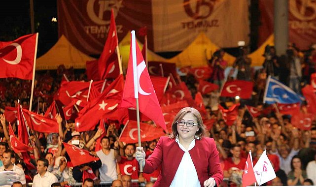 Şahin'den 15 Temmuz mesajı