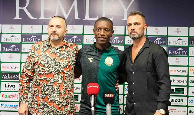 Sakaryaspor Max Gradel'i renklerine kattı
